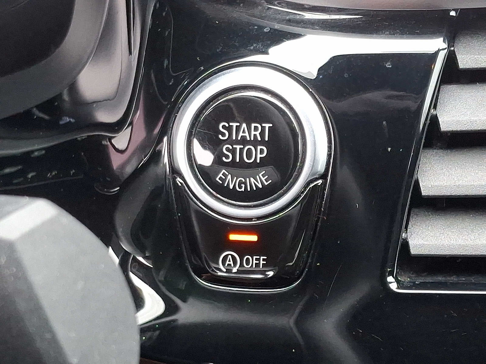 2018 BMW 5 Series 530i xDrive Sedan