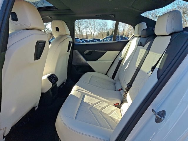 2025 BMW i5 xDrive40 Sedan