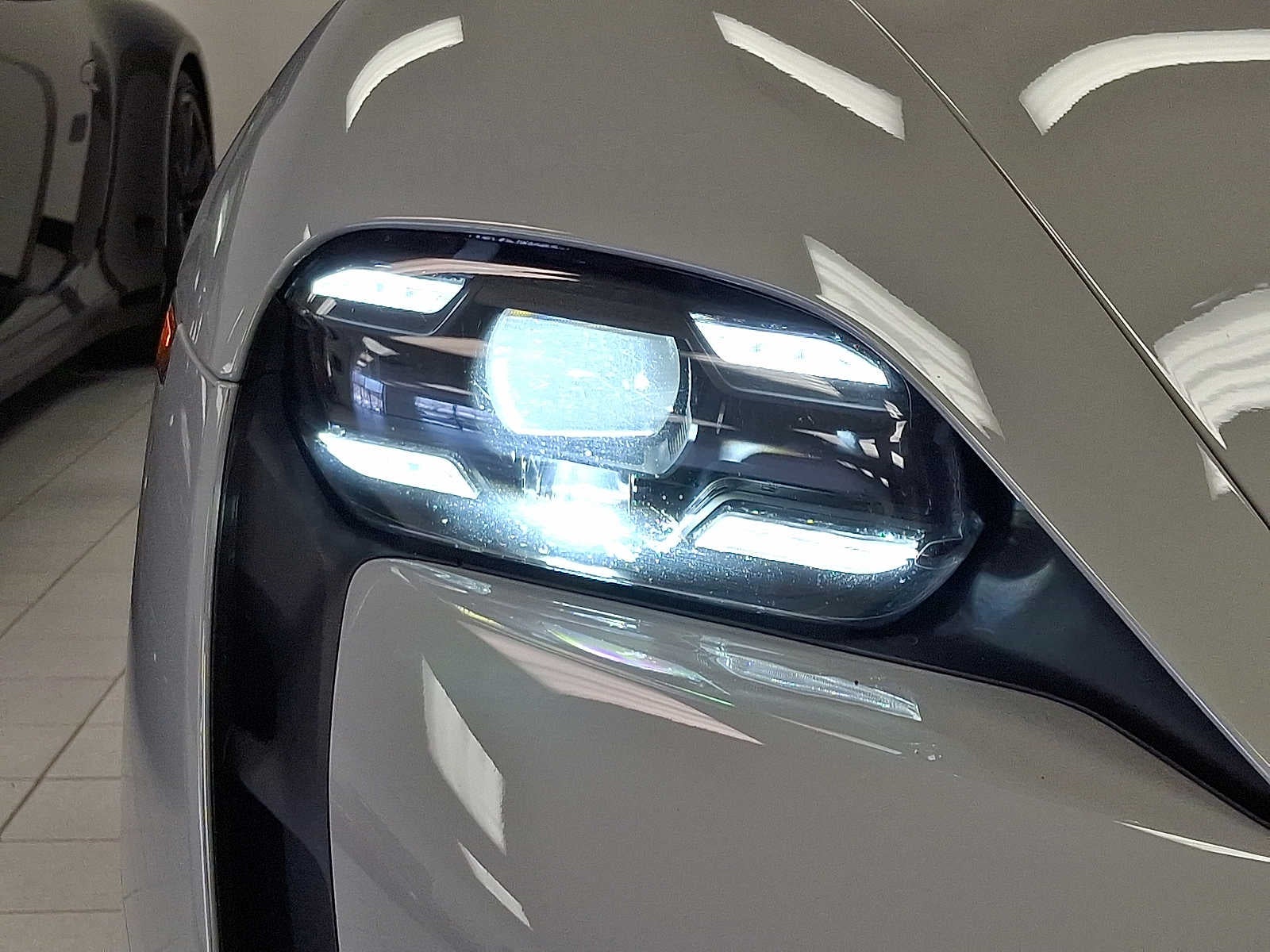 2021 Porsche Taycan Turbo S AWD