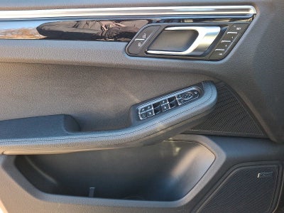 2022 Porsche Macan AWD