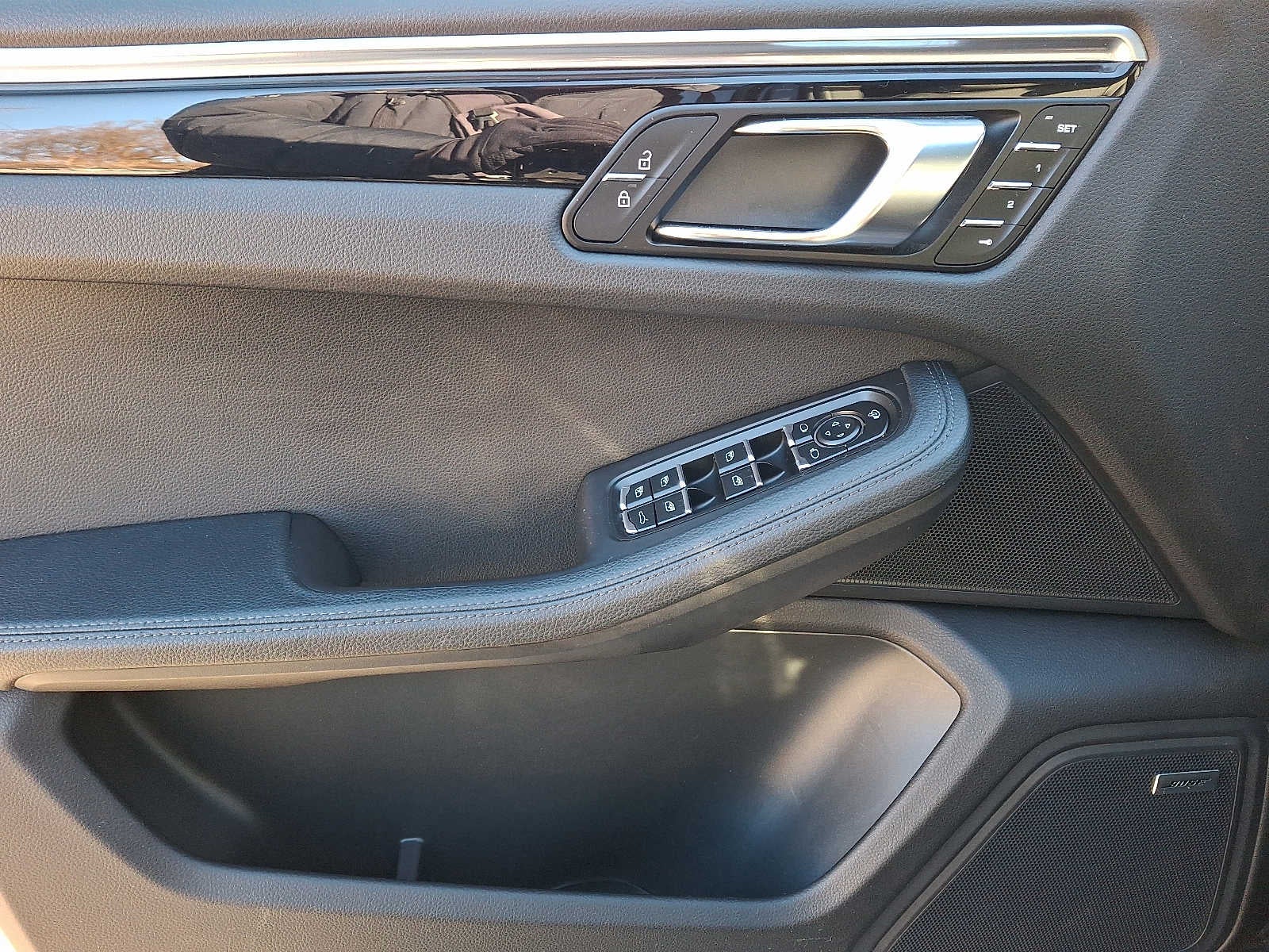 2022 Porsche Macan AWD