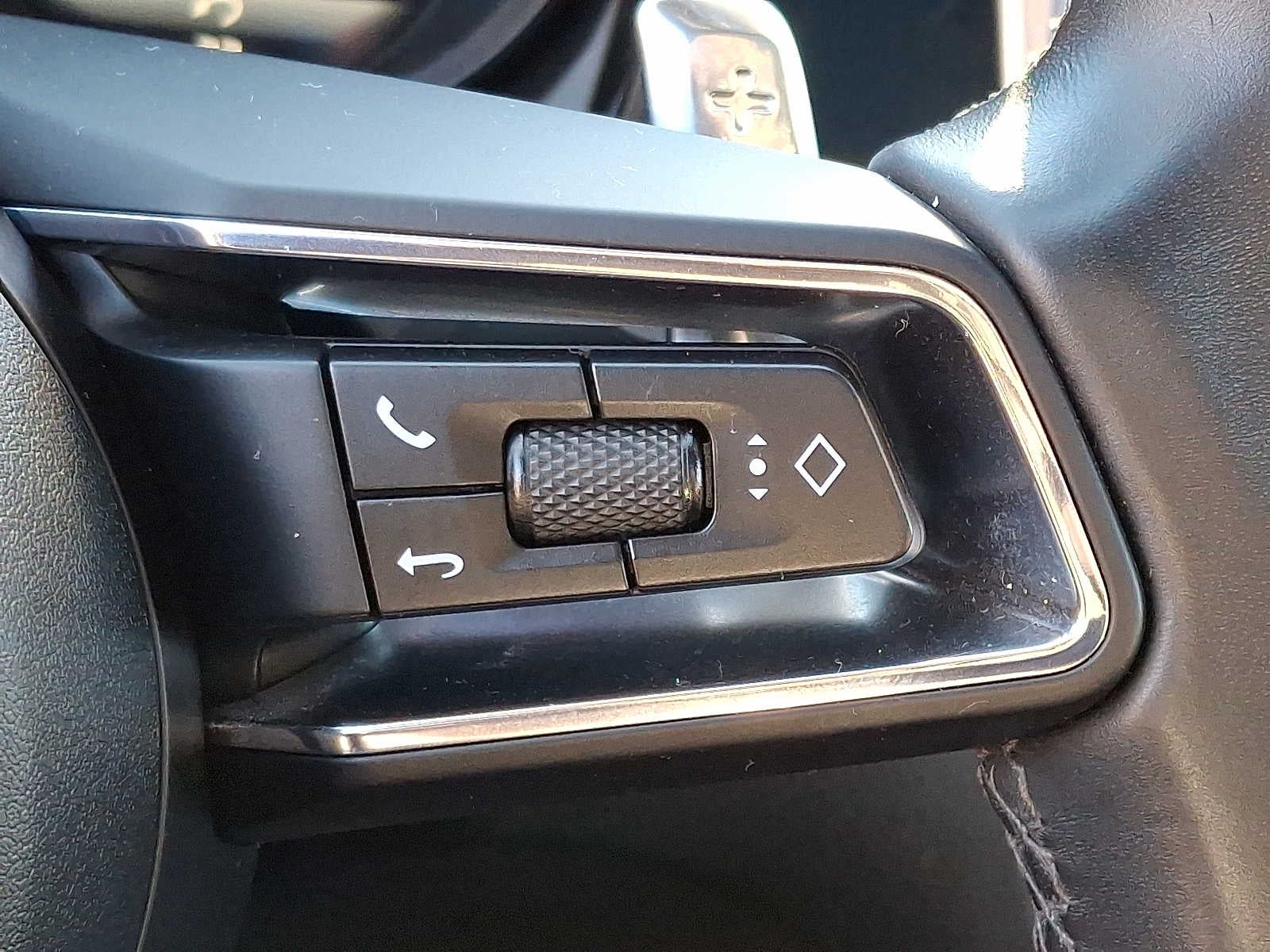 2022 Porsche Macan AWD