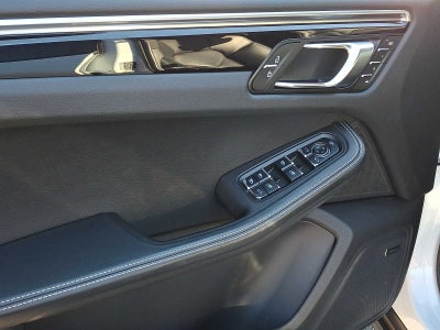 2024 Porsche Macan AWD