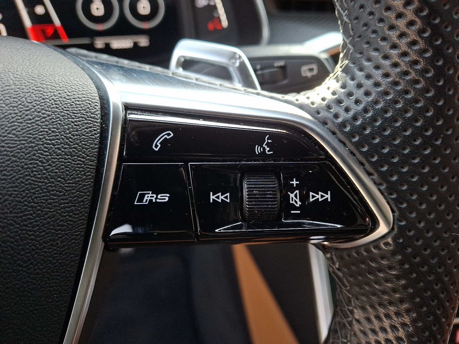 2022 Audi RS 6 Avant 4.0 TFSI quattro