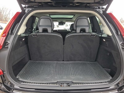 2020 Volvo XC90 T5 AWD Momentum 7 Passenger