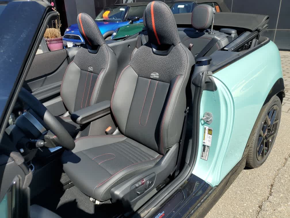 2026 MINI CONVERTIBLE ICONIC
