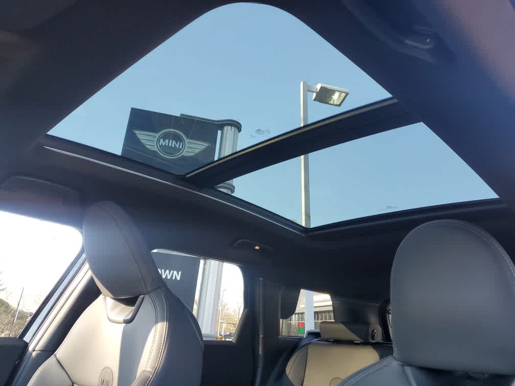 2026 MINI COUNTRYMAN ICONIC