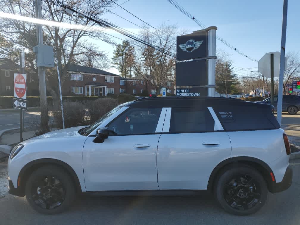 2026 MINI COUNTRYMAN OXFORD EDITION