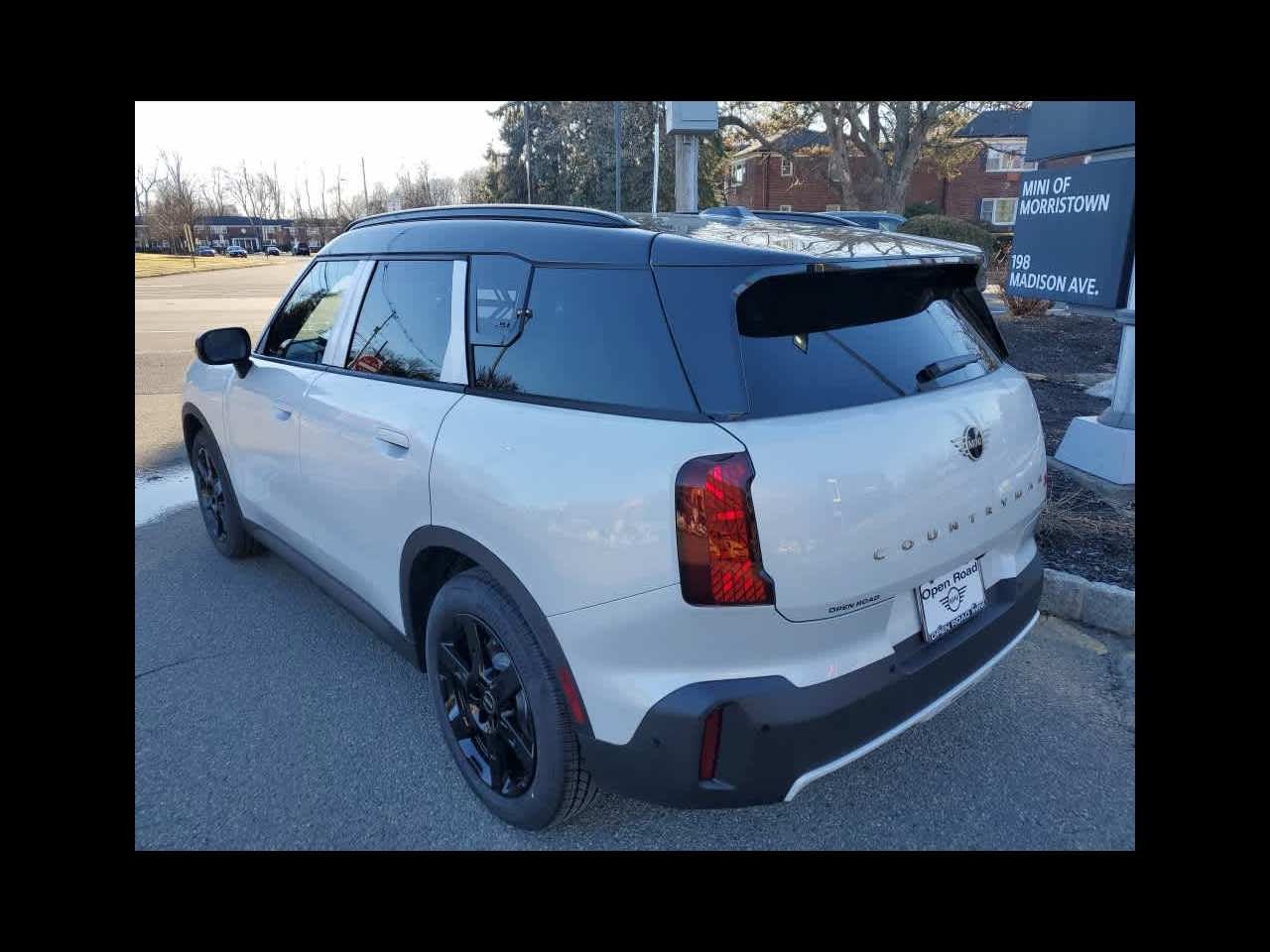 2026 MINI COUNTRYMAN OXFORD EDITION