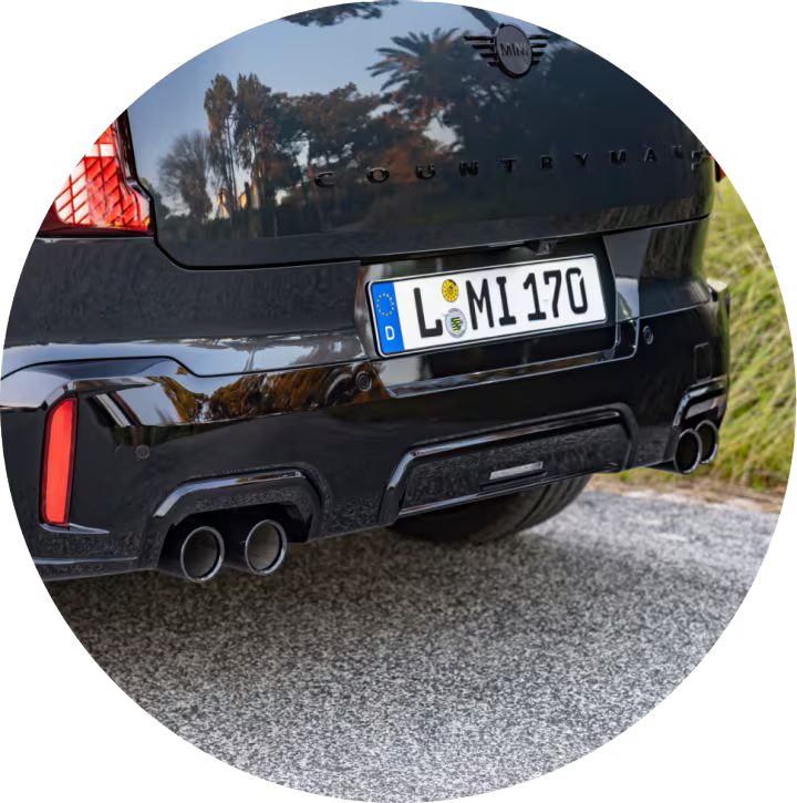 A close-up of the MINI JCW Countryman ALL4’s quad tipped exhaust system.